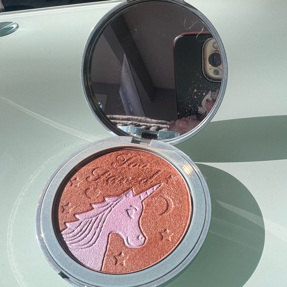 Too Faced Unicorn Tears Iridescent Mystical Bronzer